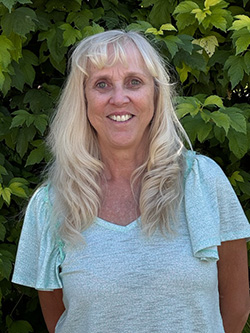 Photo of Tracy Brown.